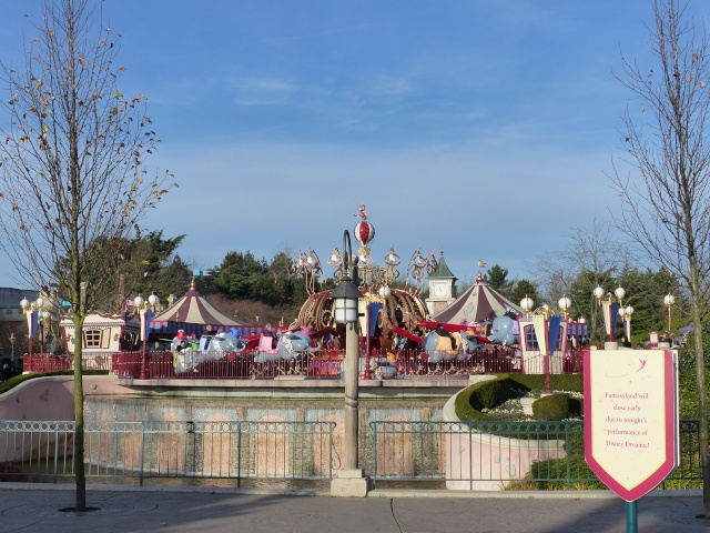 TR séjour magique & topissime à Disneyland Paris - Sequoia Lodge (GFC) - du 17/12/13 au 20/12/13 [Saison 3 Terminée - Épisode 11 – Épisode final !  posté le 25/11/2014 !] - Page 3 P1000446