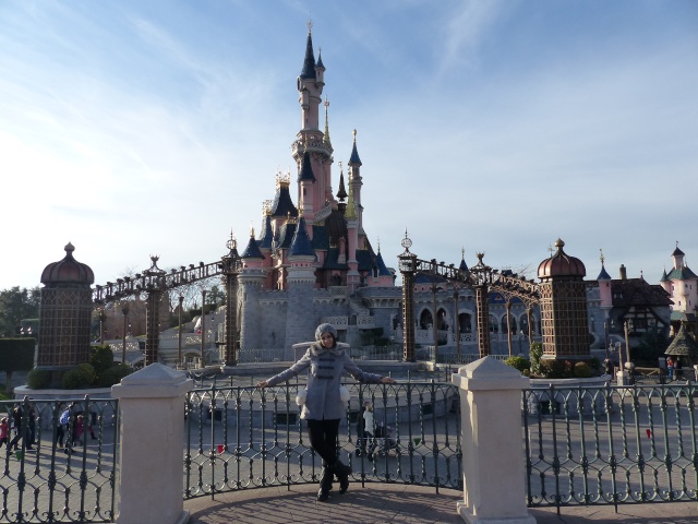 TR séjour magique & topissime à Disneyland Paris - Sequoia Lodge (GFC) - du 17/12/13 au 20/12/13 [Saison 3 Terminée - Épisode 11 – Épisode final !  posté le 25/11/2014 !] - Page 5 P1000535