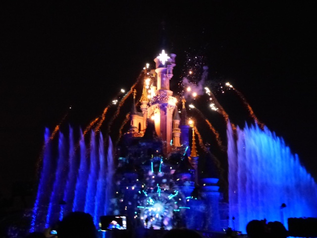 TR séjour magique & topissime à Disneyland Paris - Sequoia Lodge (GFC) - du 17/12/13 au 20/12/13 [Saison 3 Terminée - Épisode 11 – Épisode final !  posté le 25/11/2014 !] - Page 10 P1000829