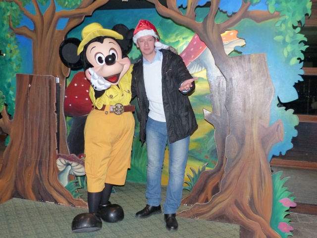 TR séjour magique & topissime à Disneyland Paris - Sequoia Lodge (GFC) - du 17/12/13 au 20/12/13 [Saison 3 Terminée - Épisode 11 – Épisode final !  posté le 25/11/2014 !] - Page 12 P1010024