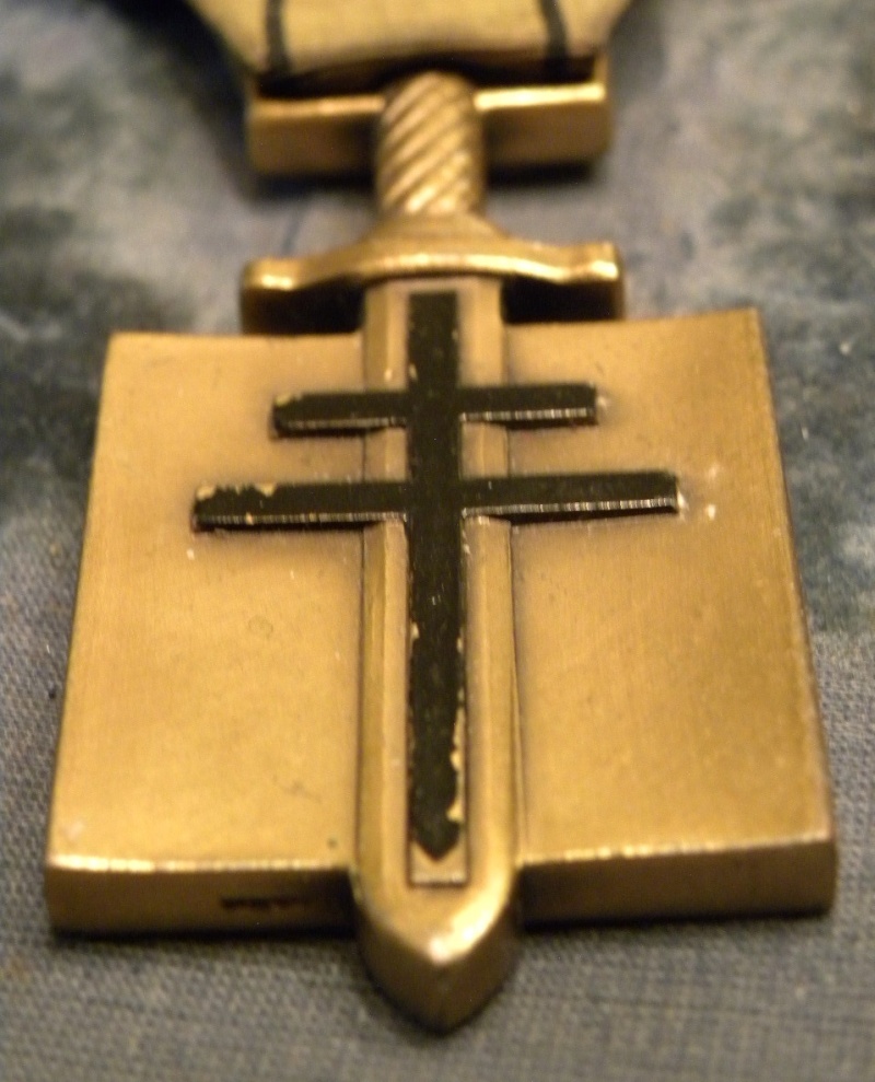 Croix de compagnon de la Libération du Général " Yves EZANNO" Dscn6423