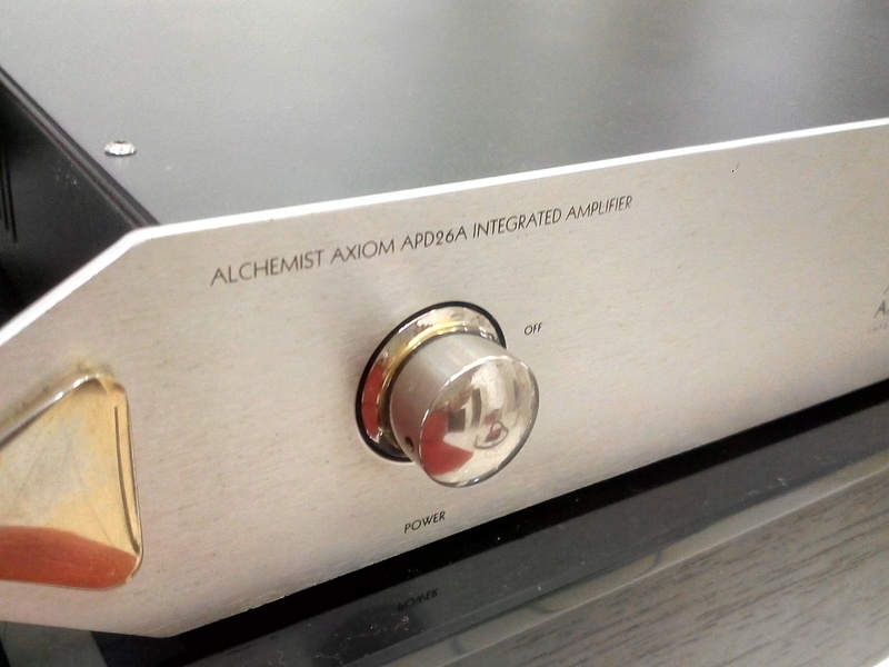 Alchemist Axiom APD26a Integrated Amplifier (used) Img_2047