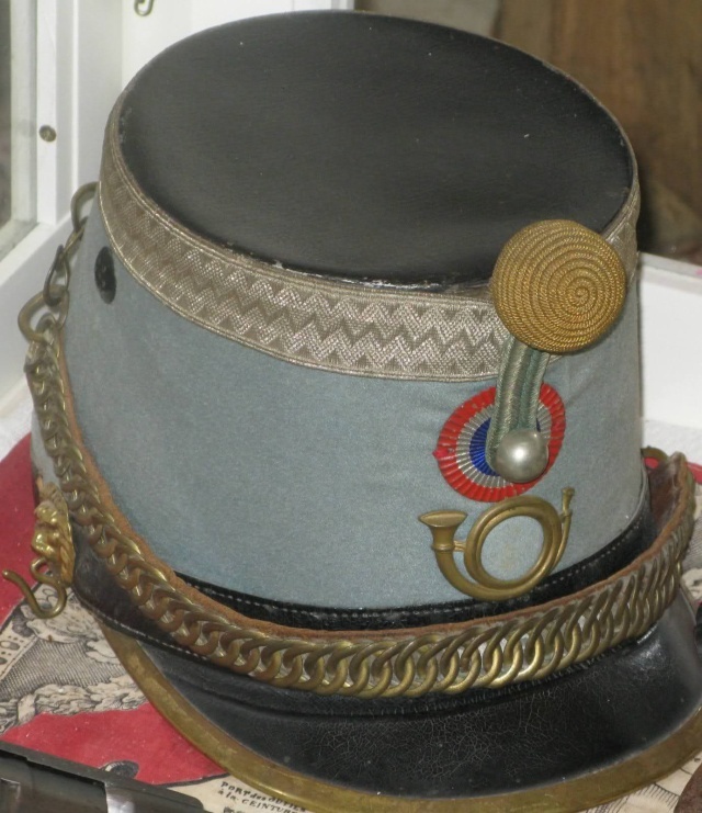 Les shakos et autres coiffes en tissu portés par les chasseurs à cheval  Kancel11