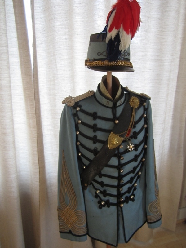 Les uniformes portés par les hussards (Troupe et officier)  L_arti12