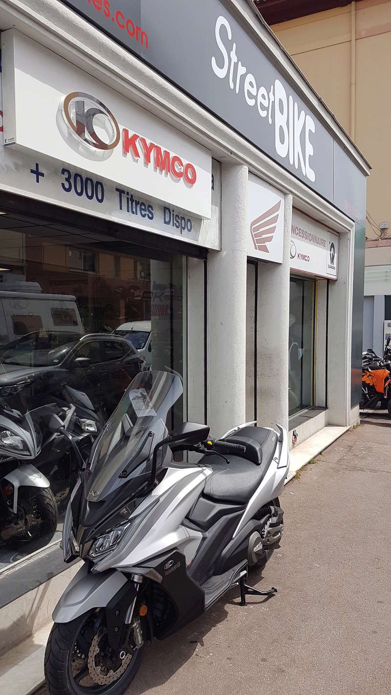 J'ai essayé et acheté le Kymco AK 550 20170614