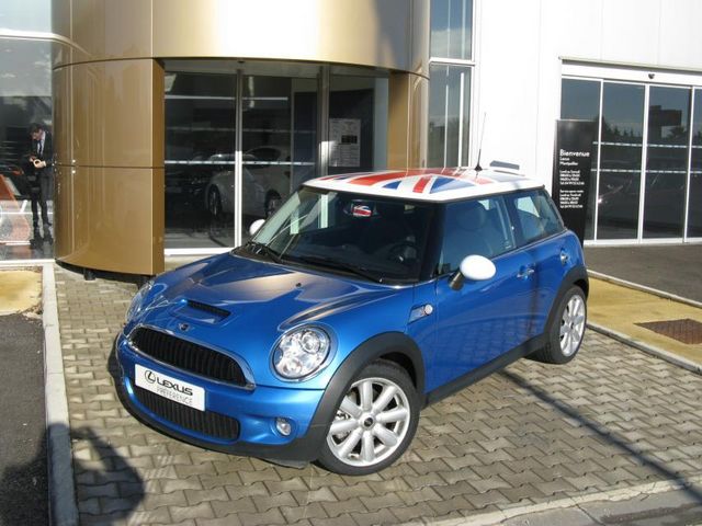 La MINI Cooper S R56 de Raf30 W1076710