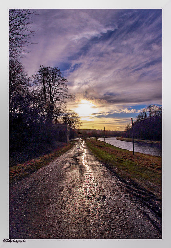 Le chemin et l'eau 12394710