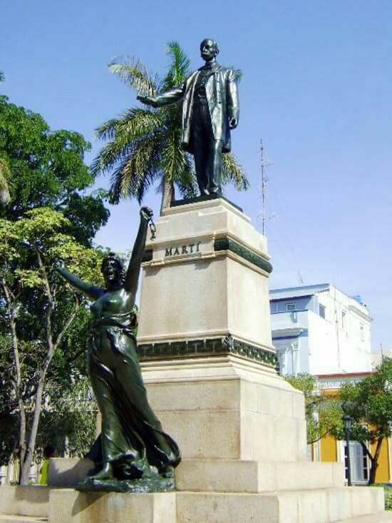 Estatua del Apóstol José Martí en el Parque de la Libertad, Matanzas Marty_10