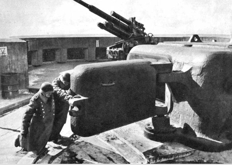 Flakturm de nos jours Flak_110