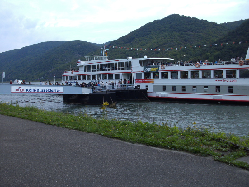 Bateaux  (sur fleuve/rivière/canal) 5_bach10