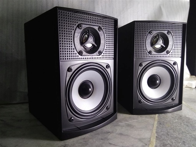 (not available) PSB Alpha Intro LR satelite speakers Img_2016