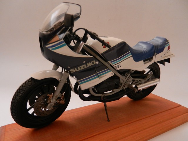 Moto Suzuki RG250T 00812