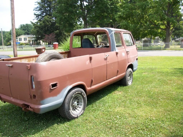 Chevy Pick Up Vans? 100_0212