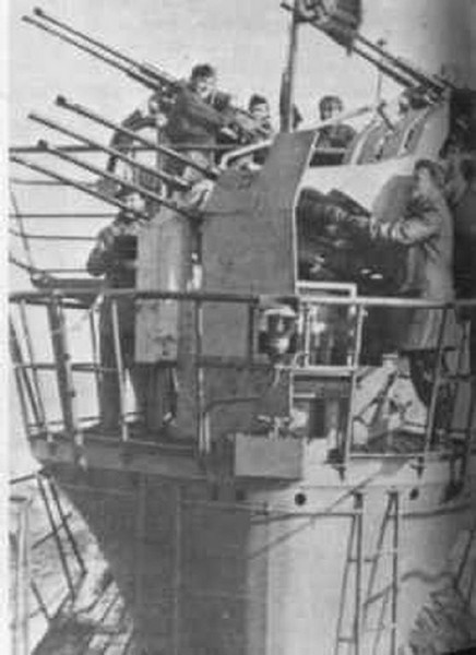 Sous-marins anti-aériens "U-Flak" de la Kriegsmarine [3]. A512