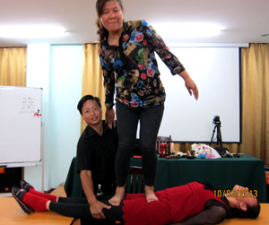 2013-10-1-曹博士亲授《中国国际IMHTC催眠师证书培训课程（第53届）》国庆灵修班胜利举办 2013-115