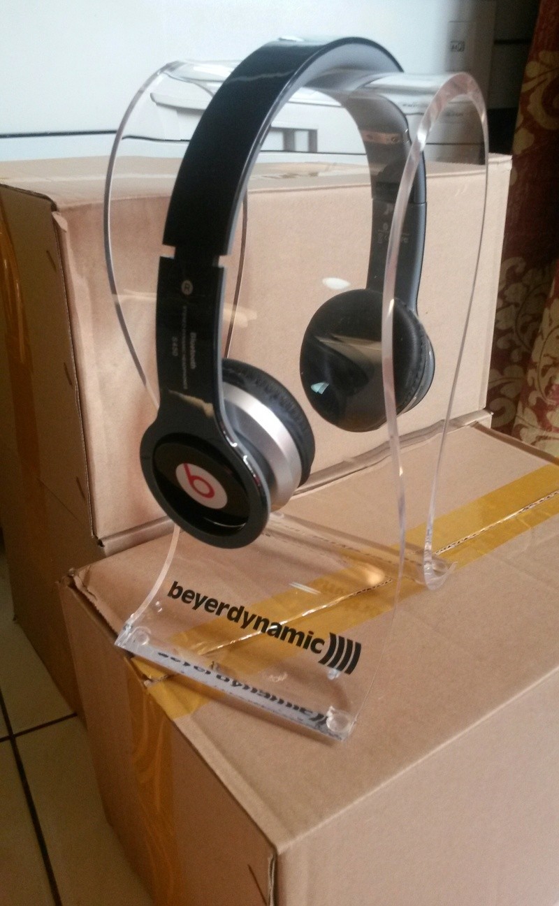 Acrylic Headphone Stand - Beyerdynamic Beyer110