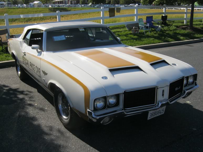 Plusieurs photos : Oldsmobile Hurst/Olds ...de 1968 a 1984 Oldsmo22