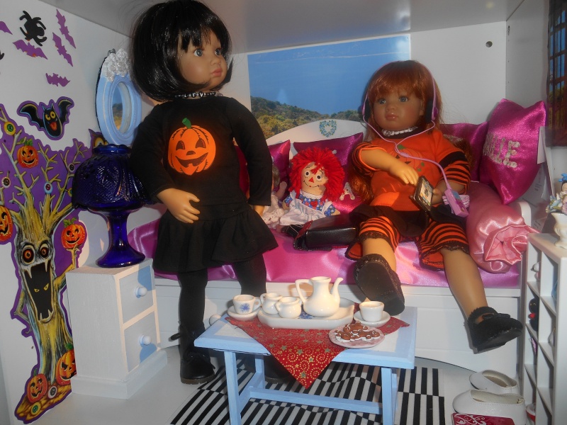 Les filles se préparent pour halloween Dscn0012