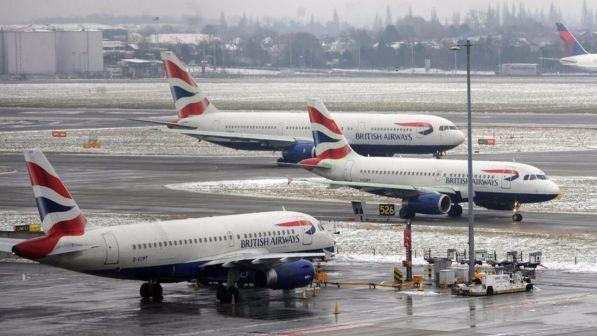 Problemi al sistema informatico: British Airways cancellati i voli C_2_ar11