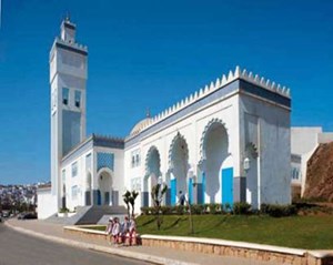 جريدة الأنباء الكويتية تكتب على المساجد في المغرب نموذج للعمارة الإسلامية  44360711