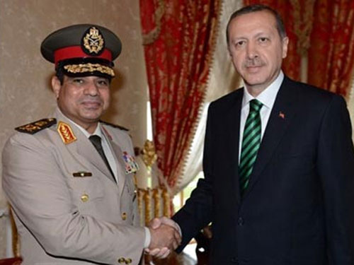 صورة الإنقلابي السيسي مع رجب طيب اردوغان وطرد السفير من البلدين Sisi-t10