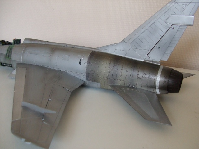 f-100 super sabre 1/32 trumpeter Dscf3912