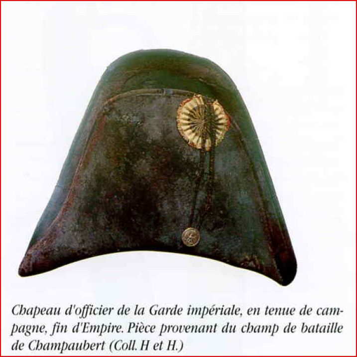 Bicorne d'officier du 9e de ligne Chapea12