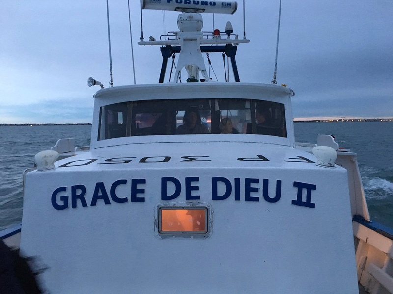 Ballade sur le chalutier " Grace de Dieu " de Marine le Pen  C-zoac10