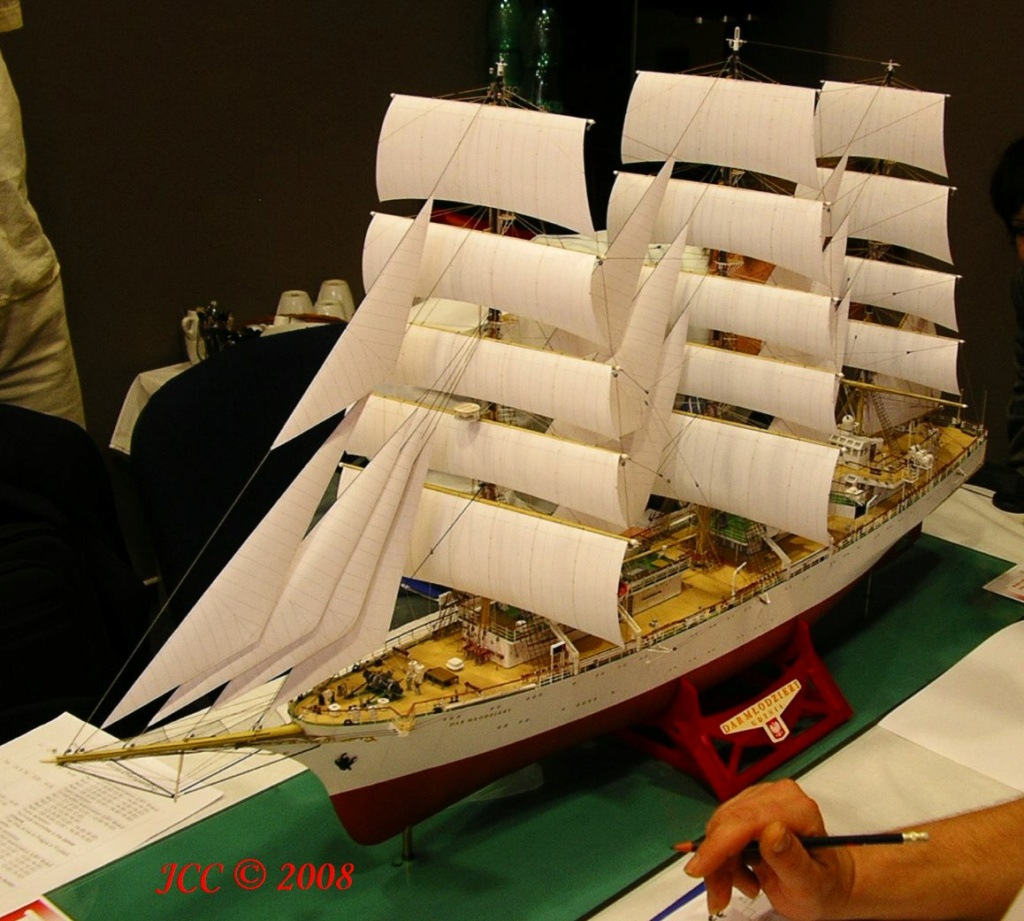 Grue portuaire 18è siècle - 1/72 Shipyard models - carton Dar_ml11