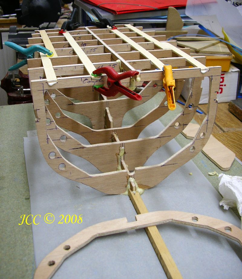 Méthode de construction d'une coque de bateau bois (kit, plan ou modélisme) Imgp4810