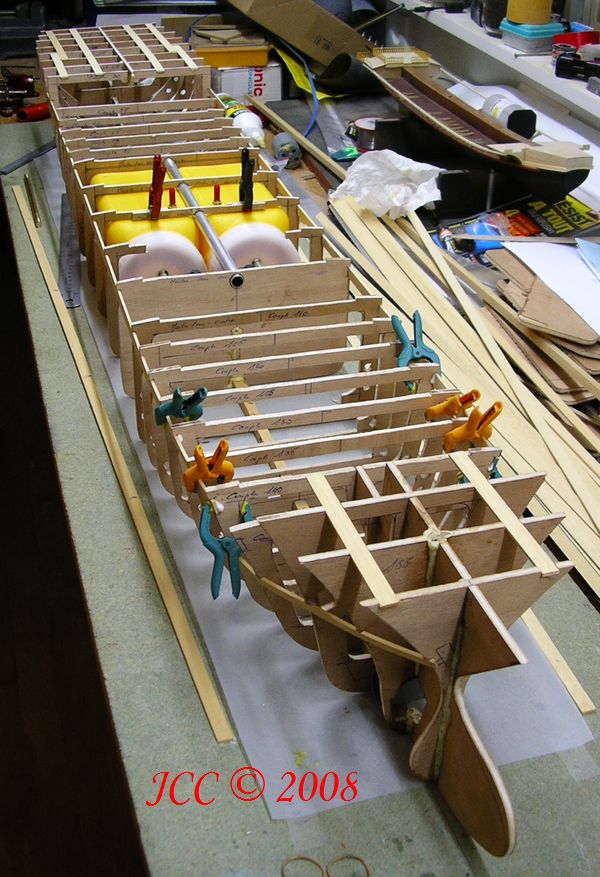 Méthode de construction d'une coque de bateau bois (kit, plan ou modélisme) Imgp4820