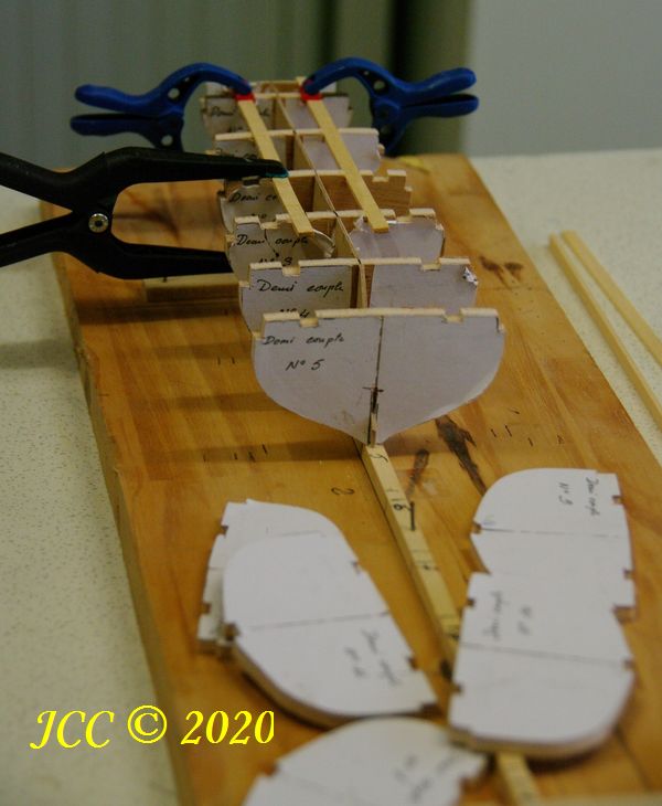 Méthode de construction d'une coque de bateau bois (kit, plan ou modélisme) Imgp6515