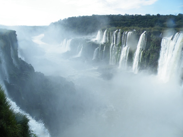 les chutes d'Iguaçu à la frontière argentino-paraguano-brésilienne Dscf2811