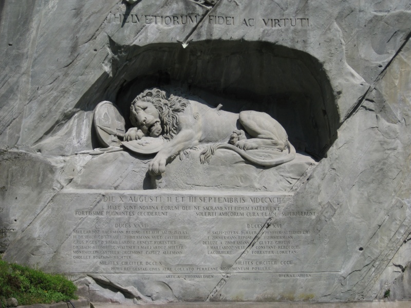 août - Le 10 août 1792, la prise des Tuileries Lion_m10