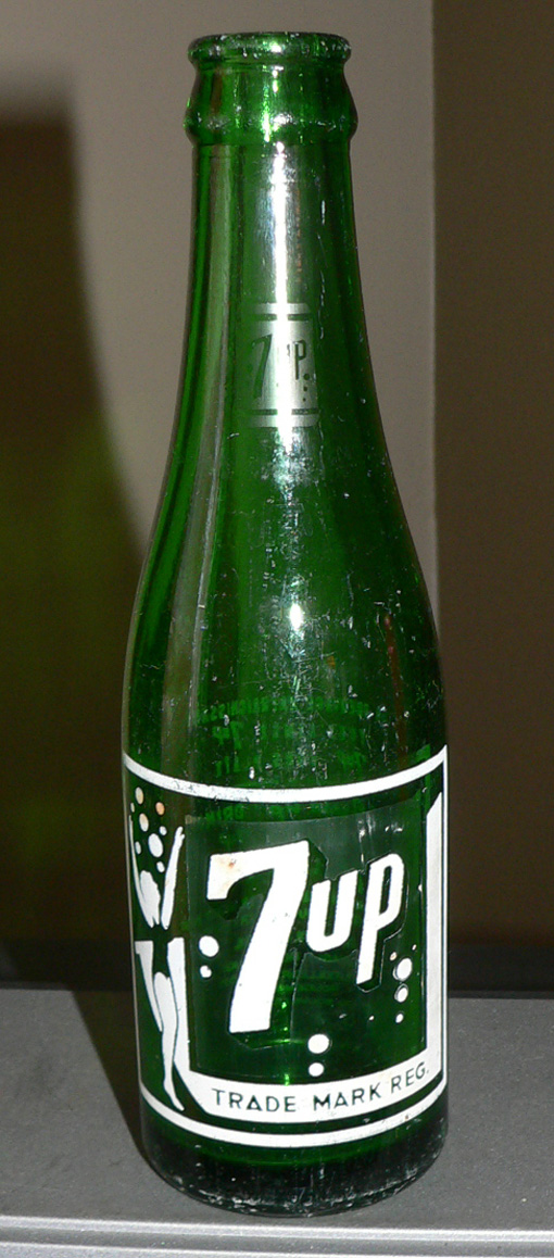 7up avec la plongeuse circa 1940 - Rougemont, Québec X7up110