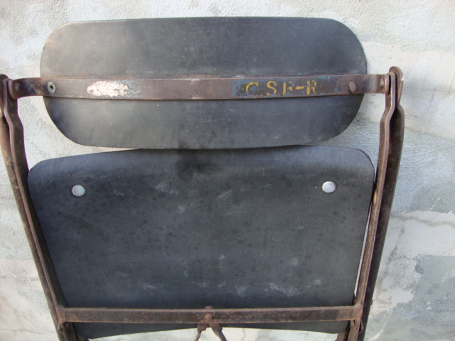 chaise pliante militaire pour identification  Dsc03417