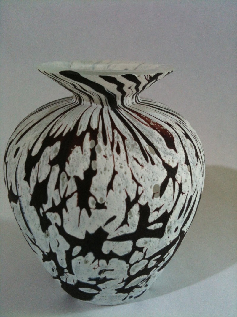 Studio type glass vase, any ideas? - Sunderland Glass Studio23