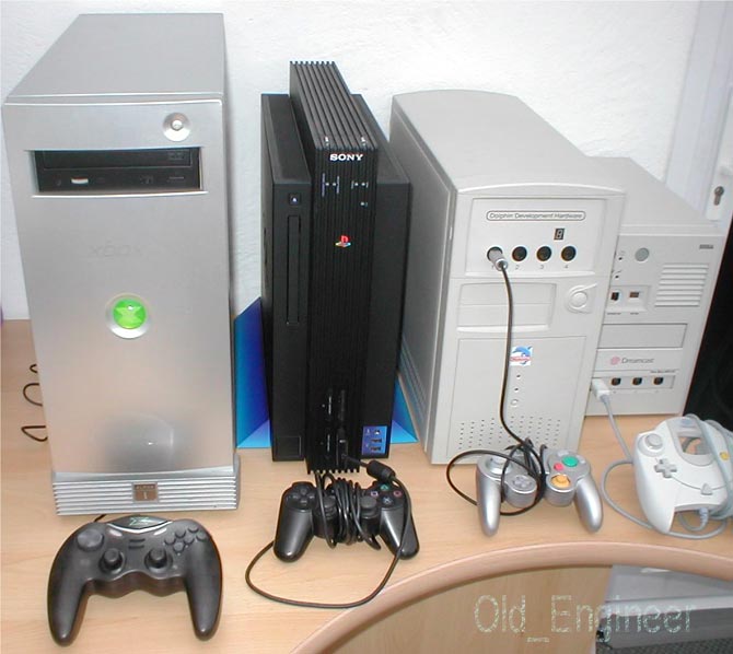 [Image] kits de dev PS2, Xbox, GC et Dreamcast 18162010
