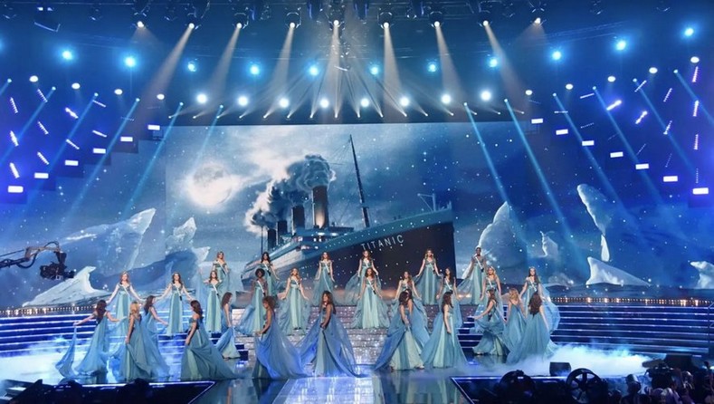 Ouverture de la soirée Miss France 2023 sur le thème Titanic Miss_t10