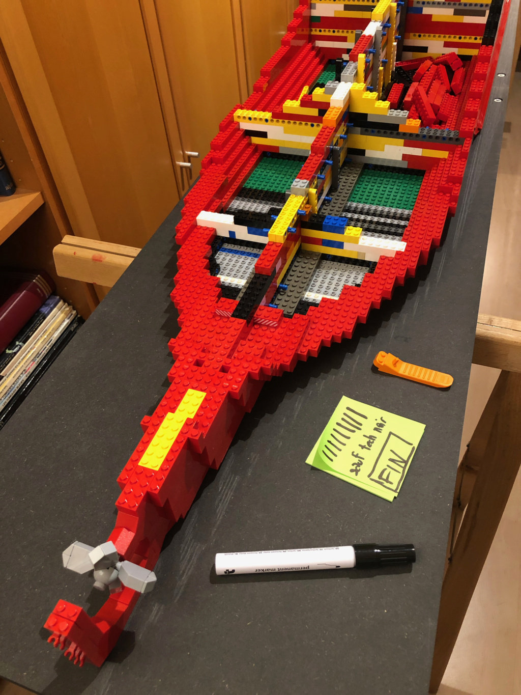 Réalisation d'une grande maquette en Lego de 60 000 pièces Titan106