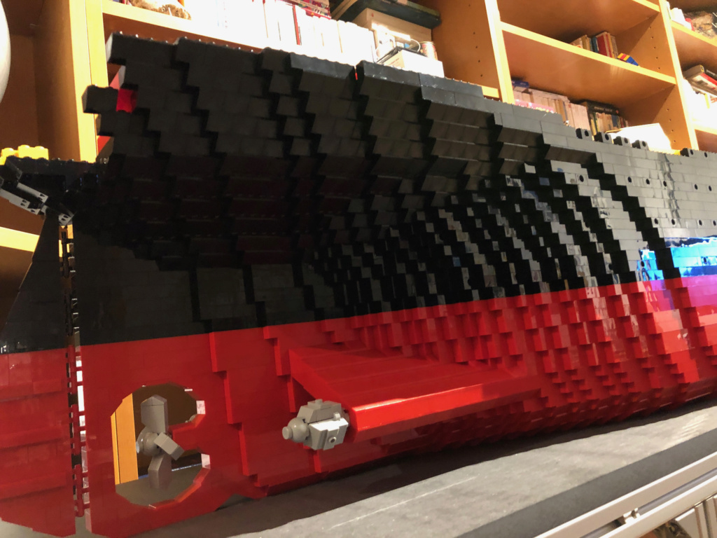 Réalisation d'une grande maquette en Lego de 60 000 pièces Titan132