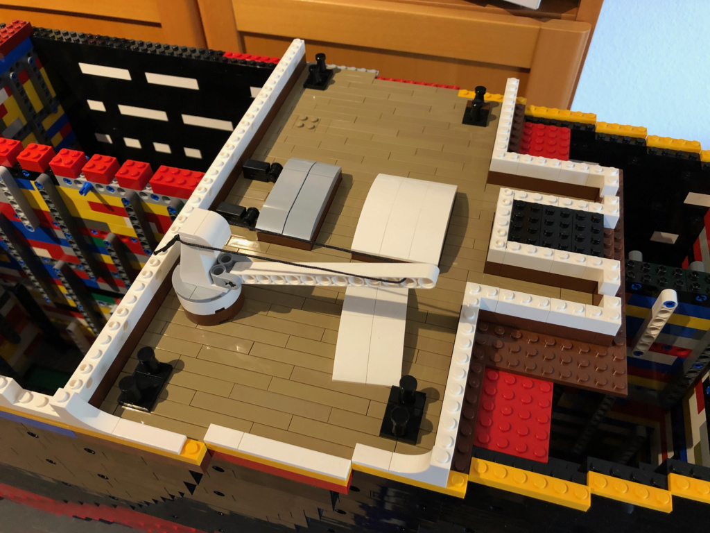 Réalisation d'une grande maquette en Lego de 60 000 pièces Titan143