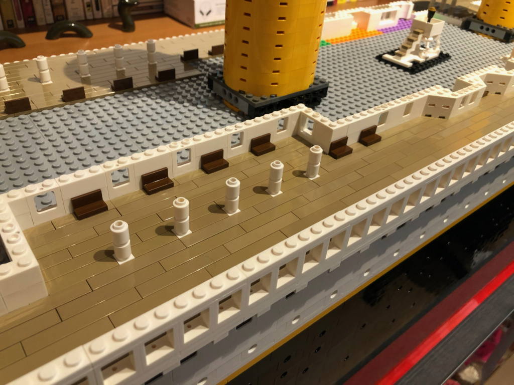 Réalisation d'une grande maquette en Lego de 60 000 pièces Titan174