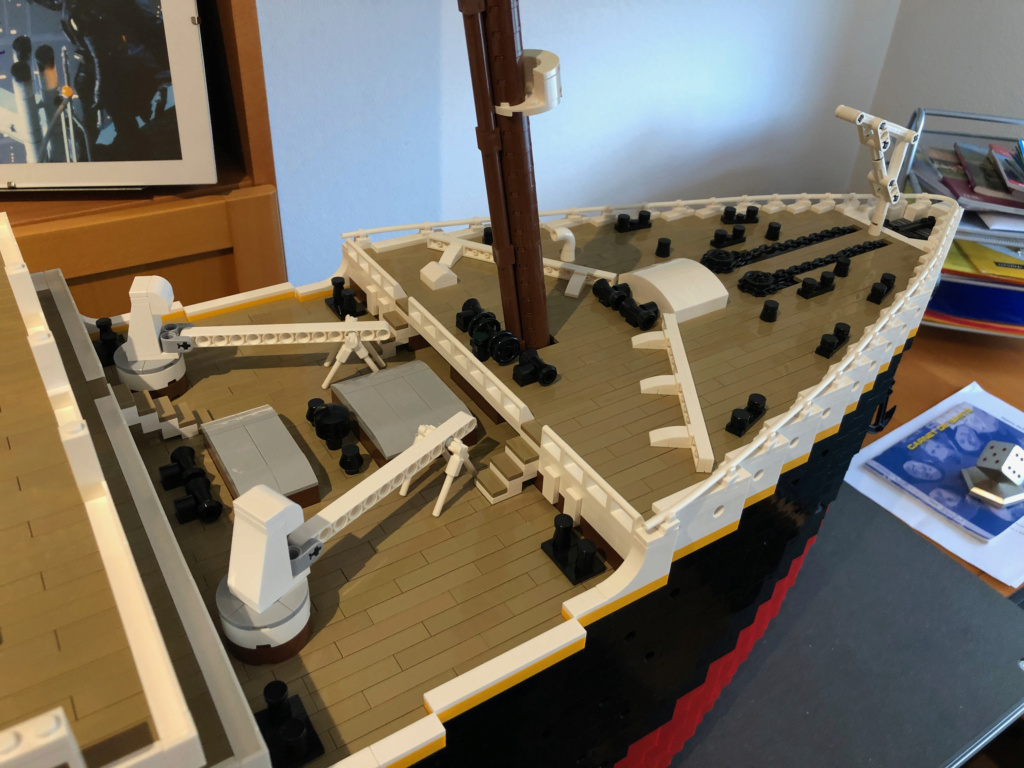 Réalisation d'une grande maquette en Lego de 60 000 pièces Titan175