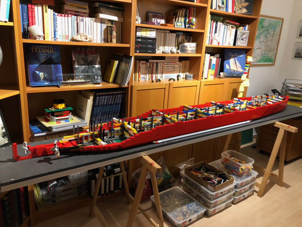 Réalisation d'une grande maquette en Lego de 60 000 pièces Titani98