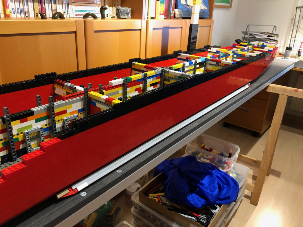 Réalisation d'une grande maquette en Lego de 60 000 pièces Titani99