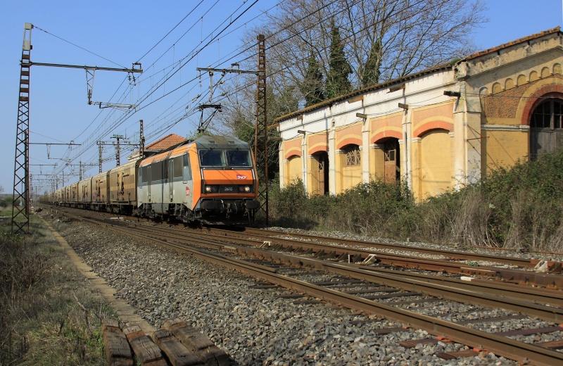 Pk 339,2 : Gare de Pézens (11) Img_7615