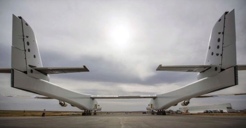 Un avion géant pour lancer des fusées. Captu323