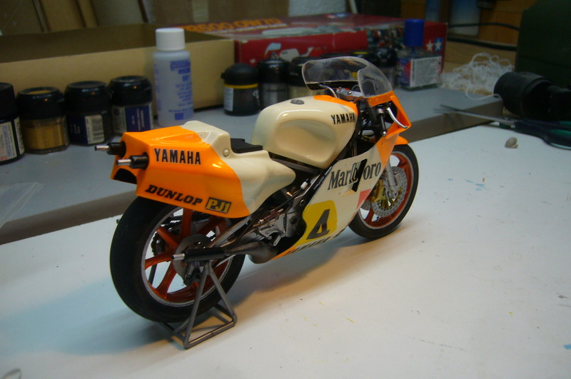 Yamaha YZR 500 cc  OWB70. Tamiya 1/12° - Page 2 P1230228