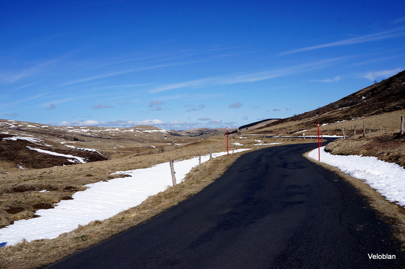 Photo du jour dans le Cantal - Page 39 01_1712